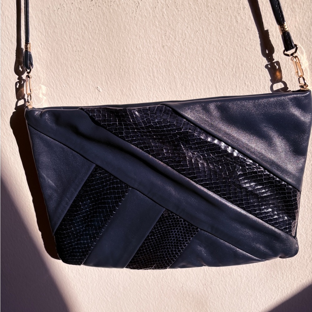 VINTAGE ITALIAN LEATHER CLUTCH - Blue w/snakeskin cut-outs & detachable strap